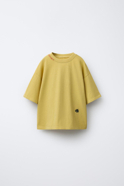 ZARA ФУТБОЛКА С ВЫШИВКОЙ «ПТИЧКА», ГОРЧИЧНЫЙ