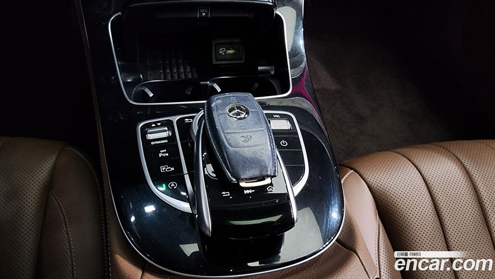 Mercedes-Benz E-Class W213 E300 4MATIC Exclusive (05.2020)