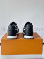 Мужские кроссовки Louis Vuitton Run Away черно-белые с логотипом