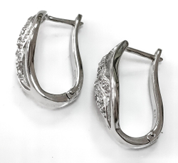 Ювелирные серьги из серебра с фианитами