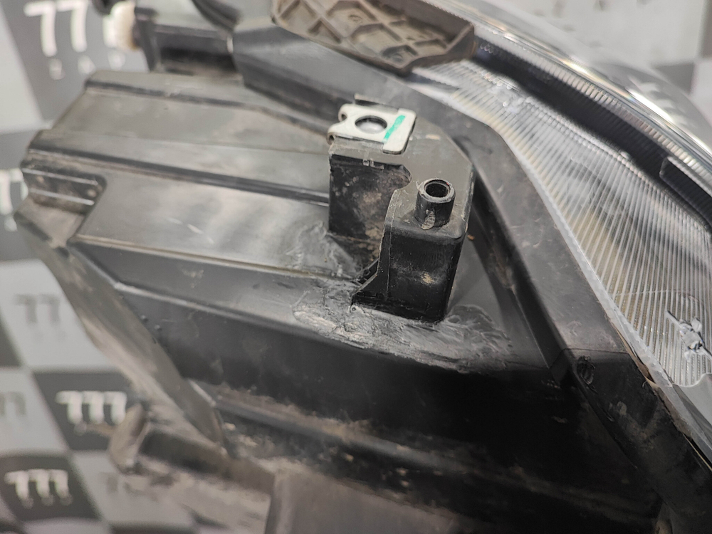 Фара правая LED FAW T99 22-нв Б/У Оригинал 3711030BQ02A