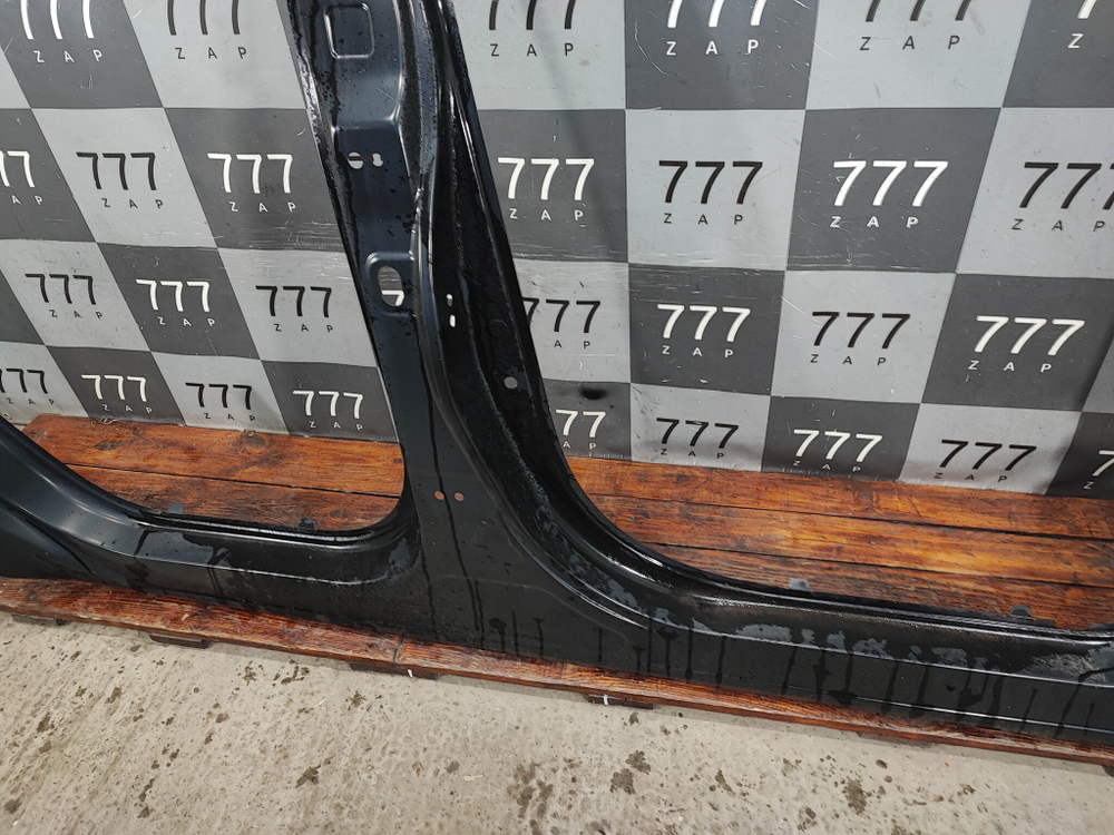 Боковина правая Changan UNI-K 20-нв Новая Оригинал CD569F2702051102