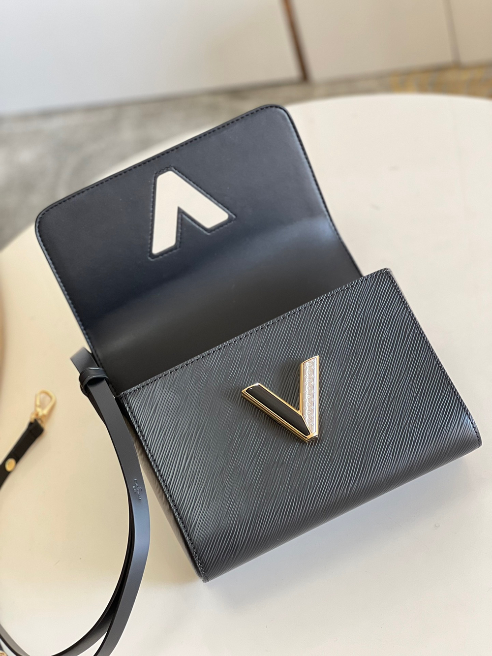 Louis Vuitton Twist MM