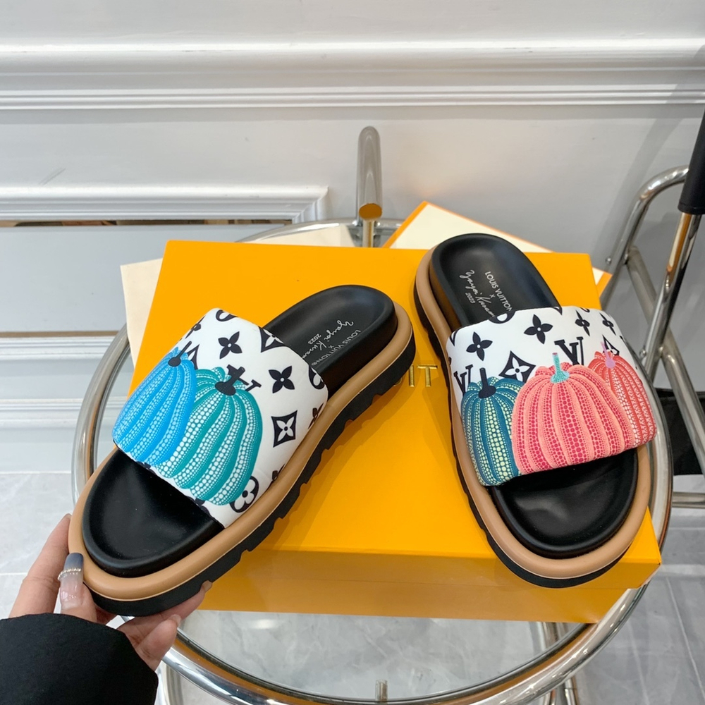 Louis Vuitton Pool Pillow Flat Comfort Mule