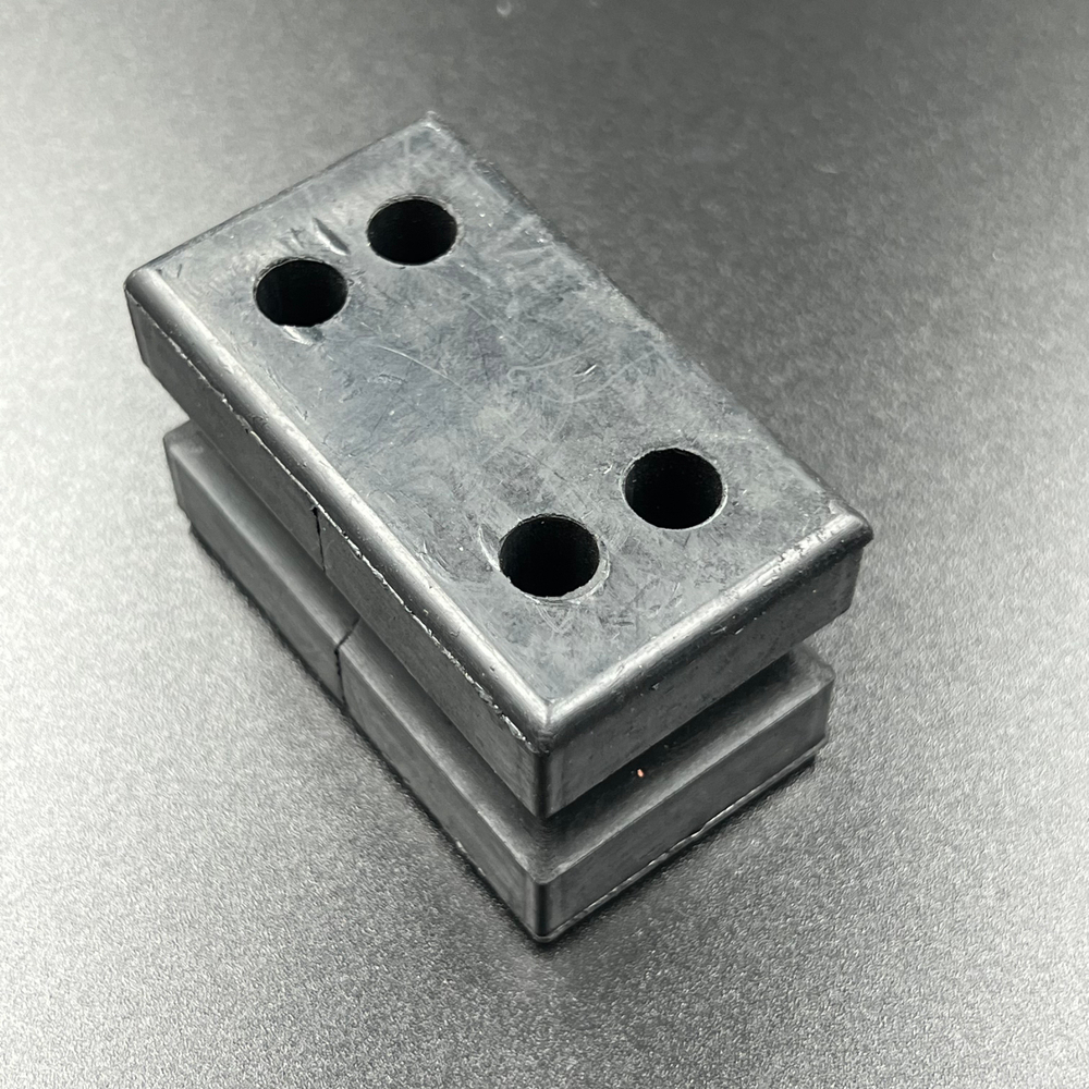 Подушка крепления двигателя Yamaha 25-30 (YUELANG)