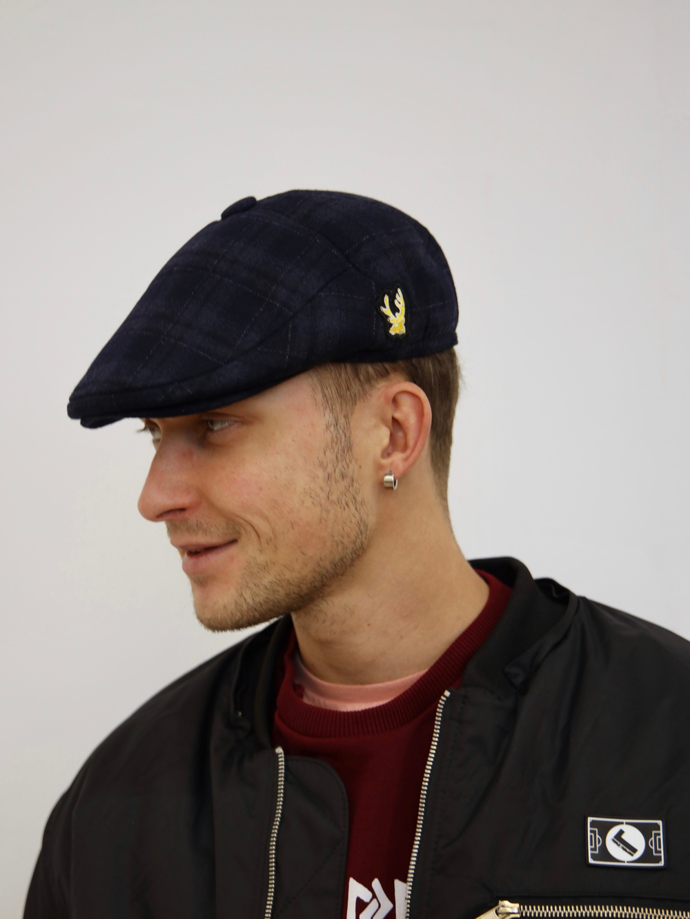 Кепка клетка синяя Город Горький олень желтый