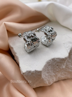 Серьги полукольца мятый металл серебристые