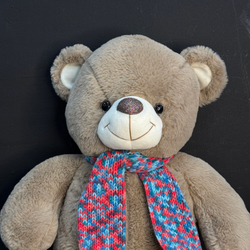 Медведь плюшевый с шарфиком