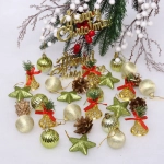 Набор украшений «Волшебный новый год» 16*7.5*8 см (30 предметов), Зелёный