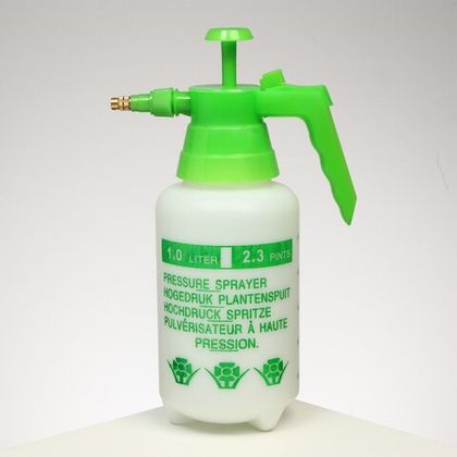 Помповый опрыскиватель 1 л