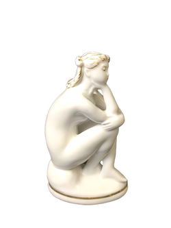 Фарфоровая Статуэтка "На пляже" ЛФЗ