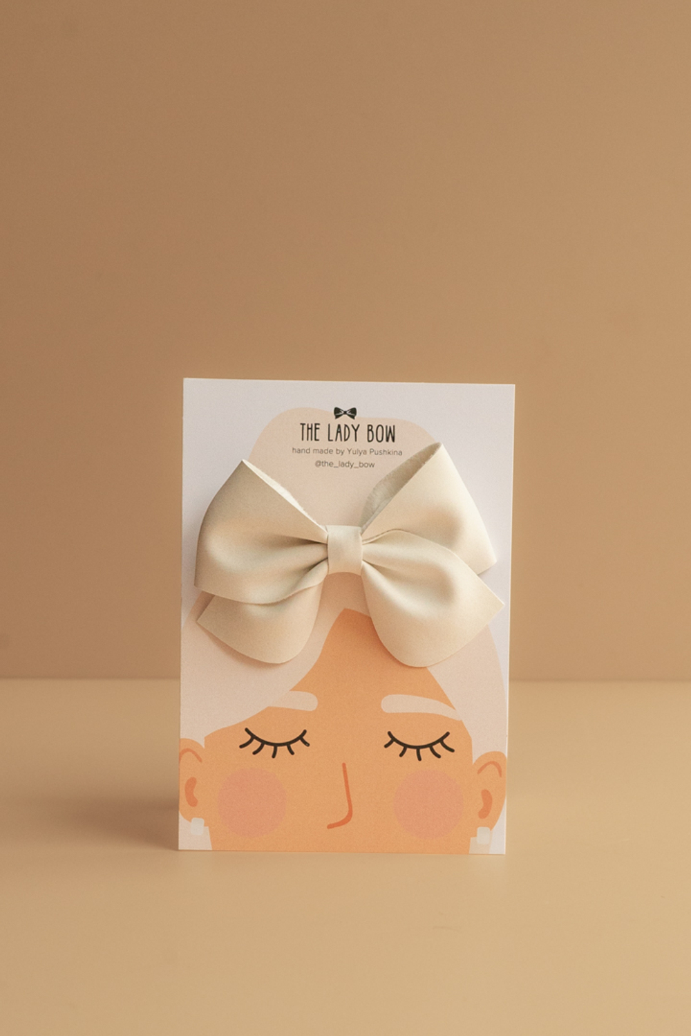 Бант из экокожи, белый / Lady bow