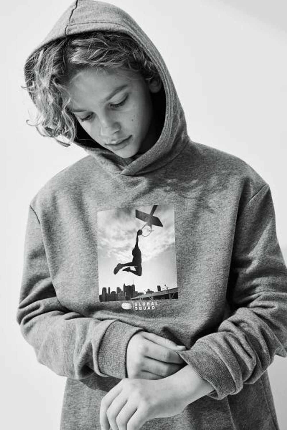 H&M Толстовка с принтом и капюшоном, серый с меланжевым эффектом