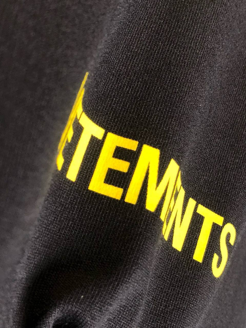 Футболка Vetements
