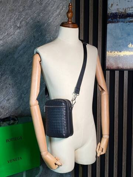Сумка-мессенджер Bottega Veneta