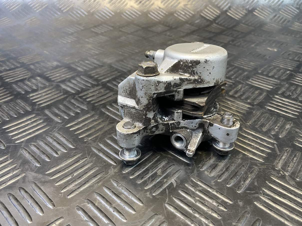 Суппорт заднего тормоза Yamaha TDM850 RN03J 053994