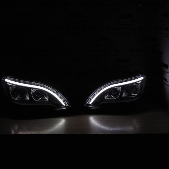 Передние фары daylight black для Mercedes S W220