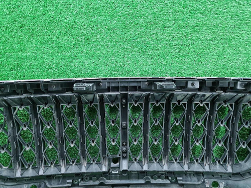 Бампер передний Hongqi HS5 (2019-н.в.)