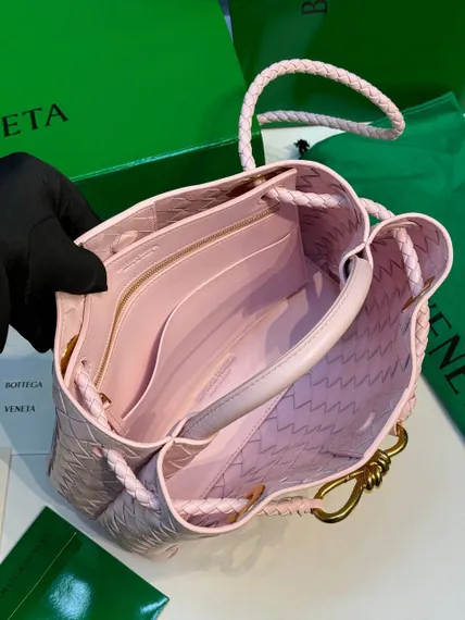 Сумка Bottega Veneta Andiamo розовый