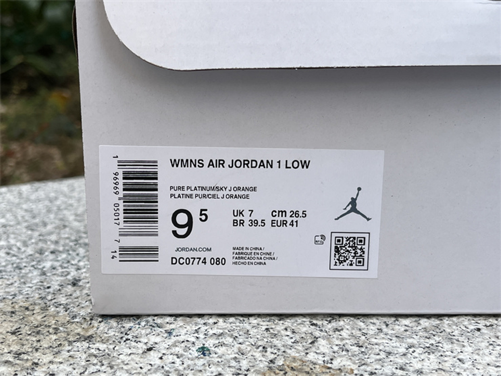 Air Jordan 1 Low ：DC0774-080