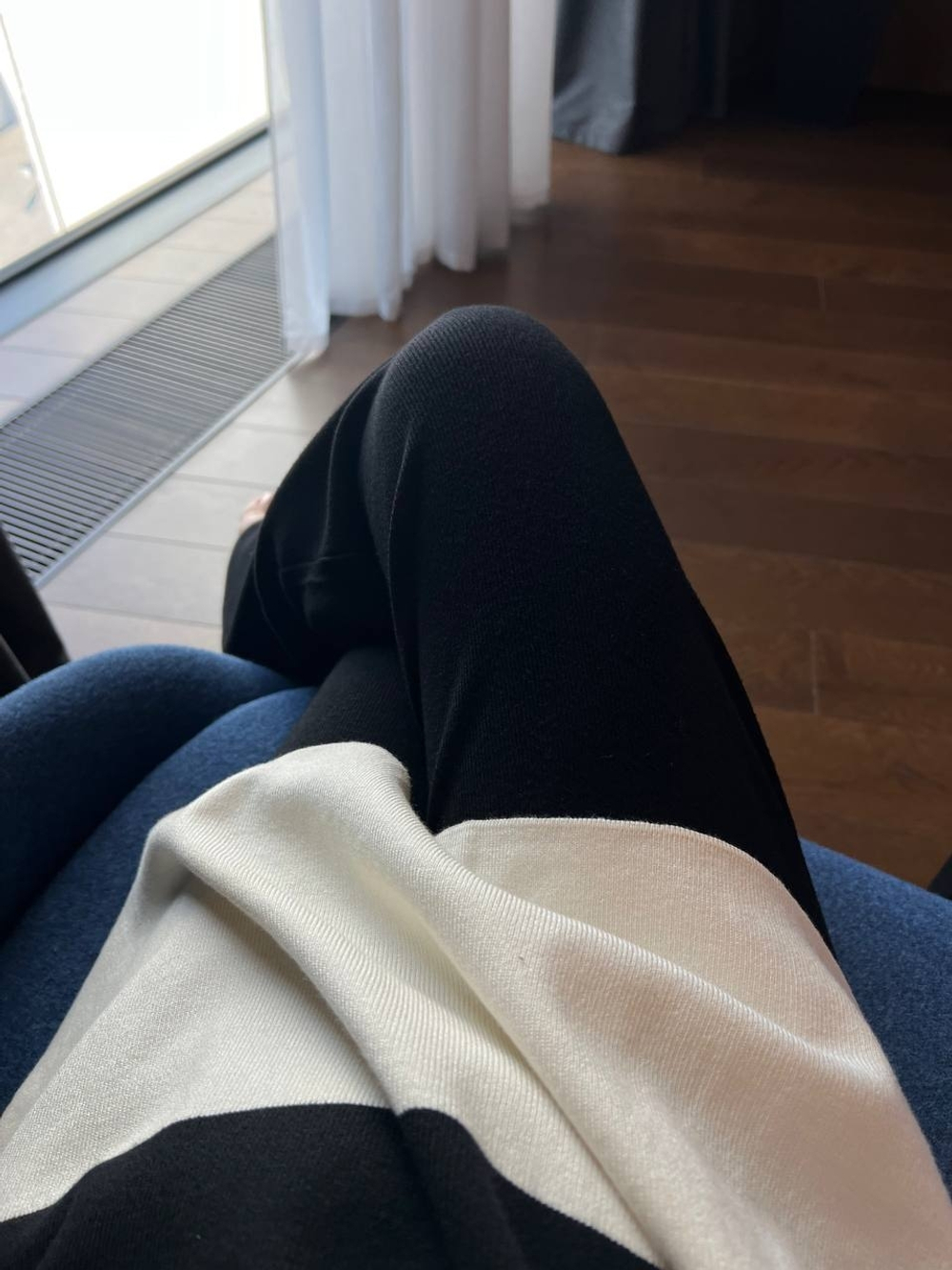 Костюм трикотажный черно-молочный