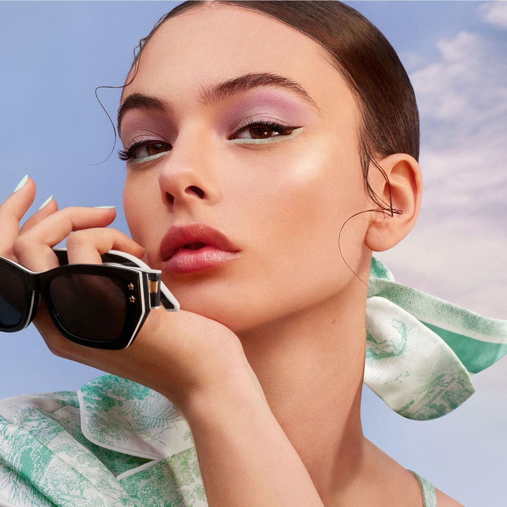 DIOR Dior Forever Glow Maximizer - Лимитированная серия жидкого осветлителя, 11 ml