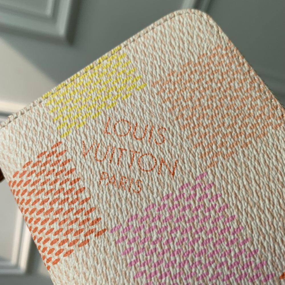 Louis Vuitton Zippy Wallet