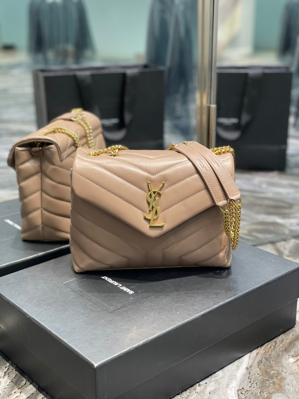 Saint Laurent Loulou 25 cm