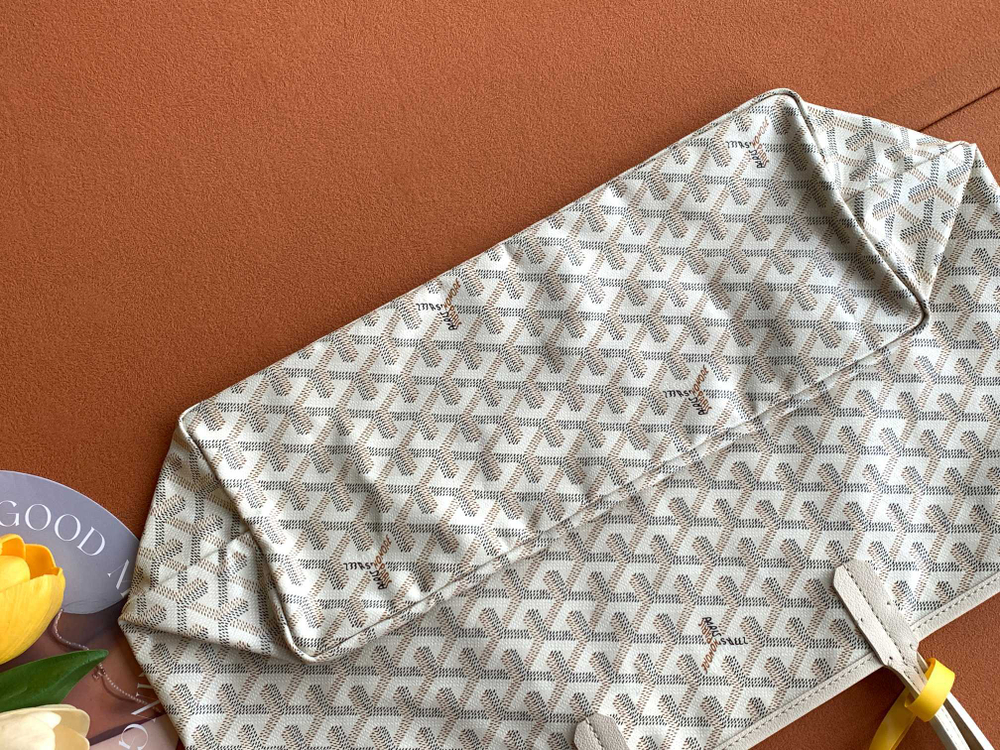 Goyard Saint Louis PM Bag