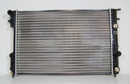 Радиатор охлаждения Opel Omega B