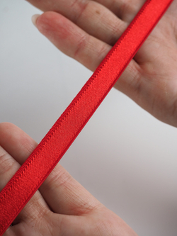 Резинка бретелечная алая матовая ширина 10 мм