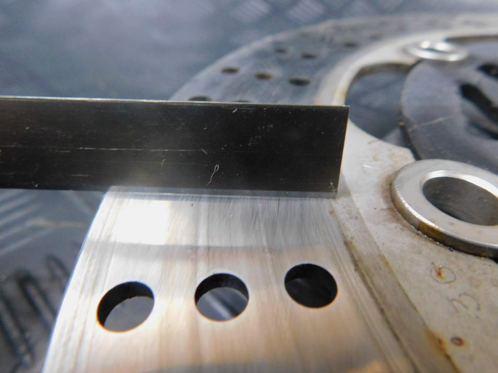 Диски тормозные передние Kawasaki ZZR 400 98 052950