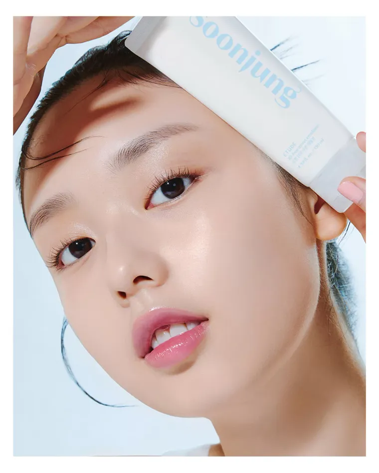 Увлажняющая эмульсия Etude House Soon Jung 10 Free Moist Emulsion 130мл