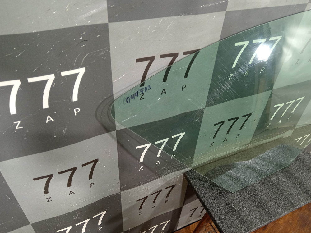 Стекло двери передней правой Peugeot 408 1 10-22 Б/У Оригинал 9676484180