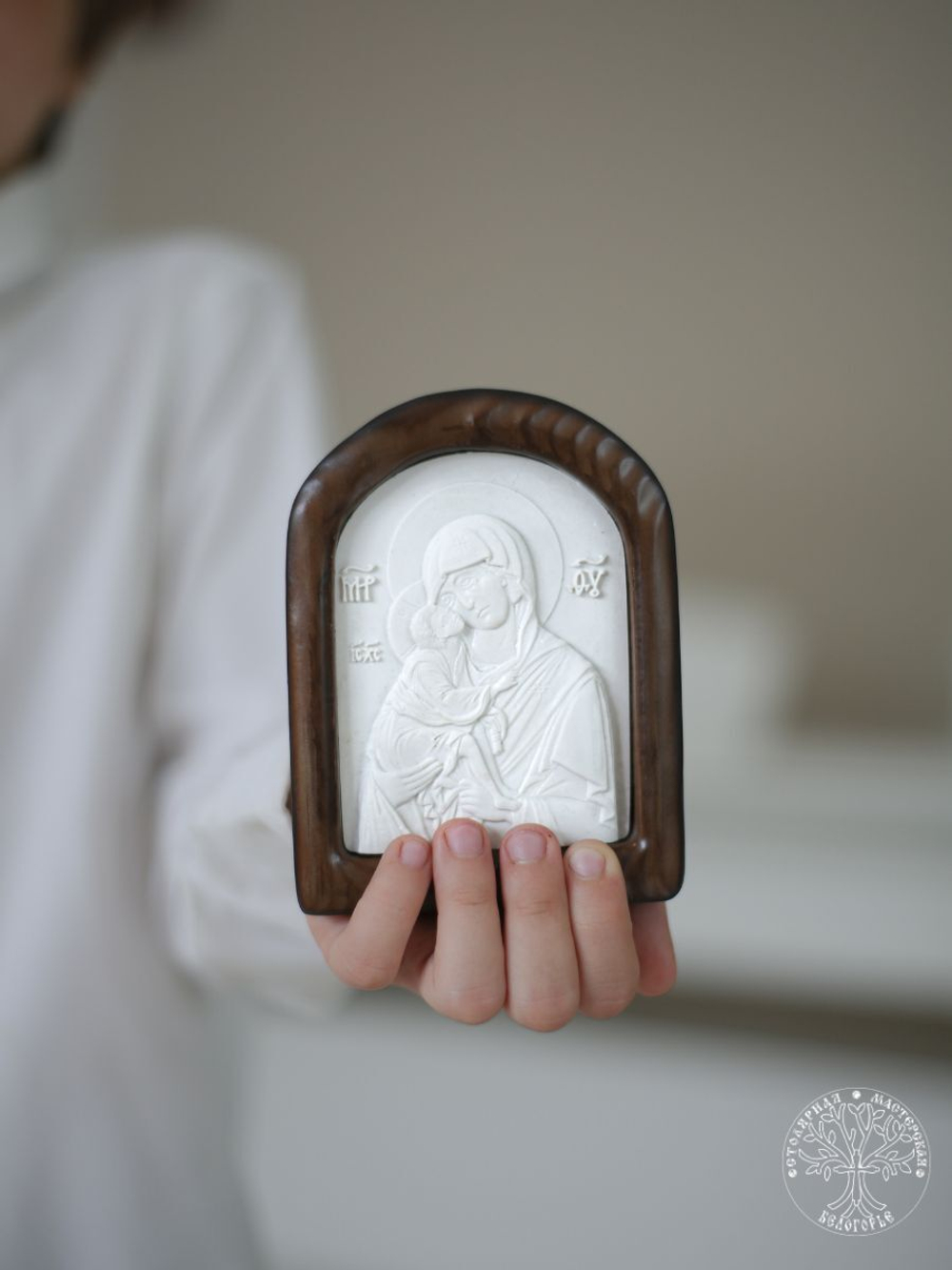 Тайная Вечеря икона из мрамора в деревянной раме 27,5Х16,5см