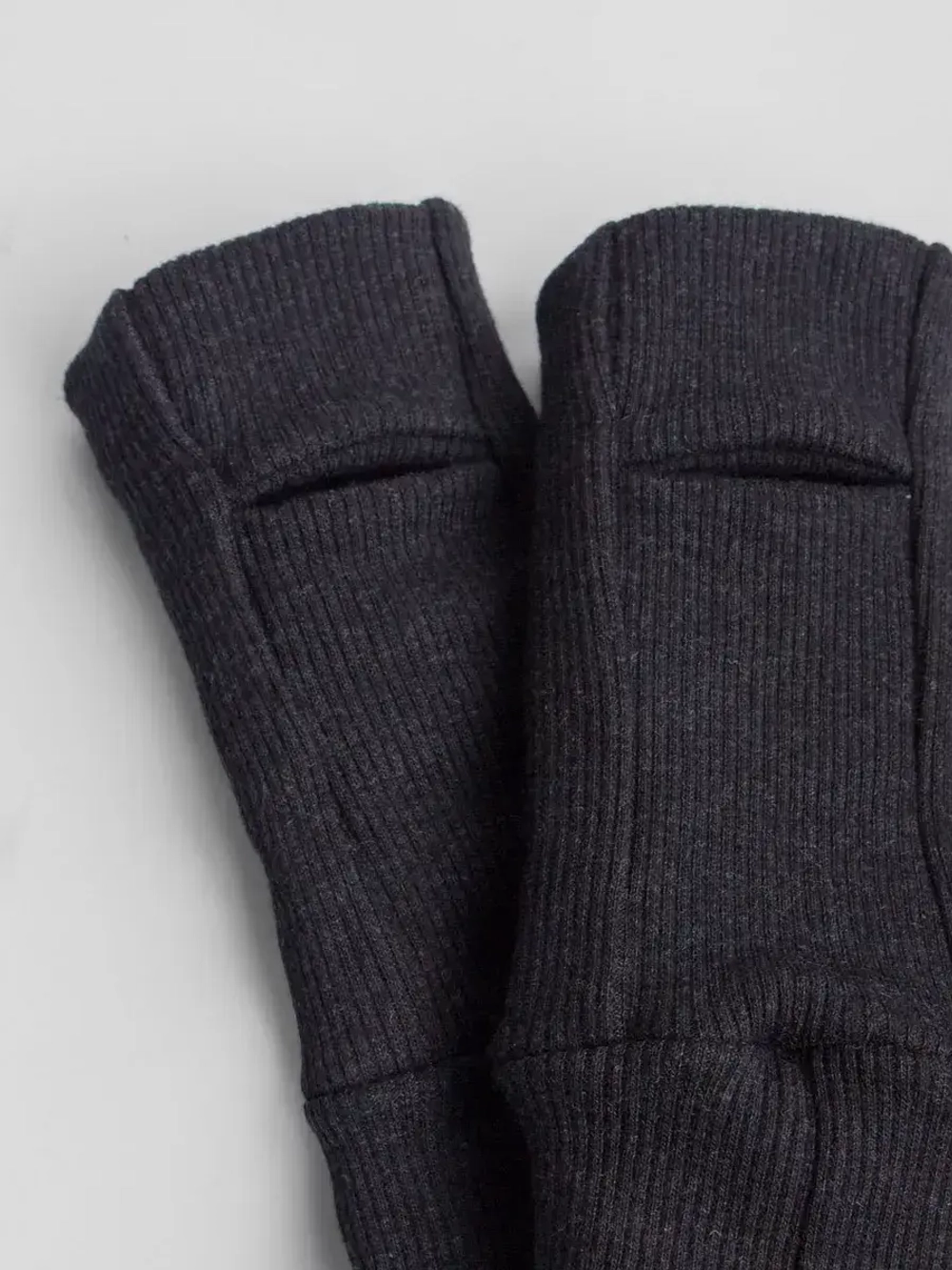 Шапка для девочки осенняя с митенками и снудом