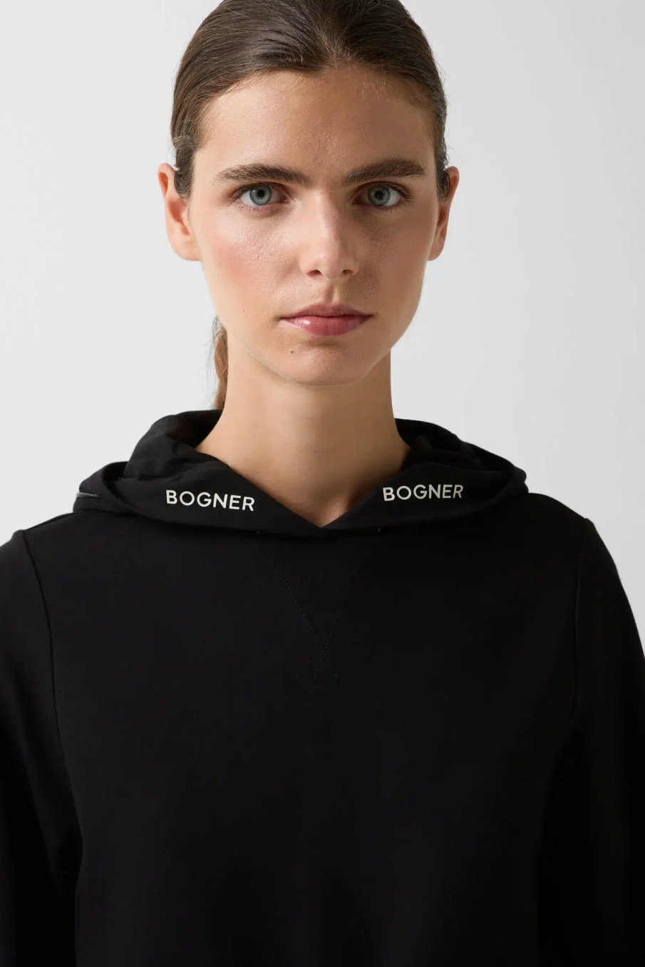 Толстовка BOGNER KAROLINA в черном цвете