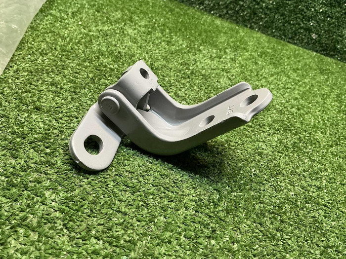 Петля двери передняя правая Hyundai Creta (16-21)