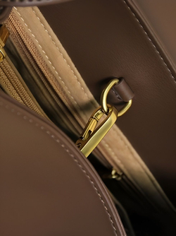 женская сумка на плечо из натуральной кожи