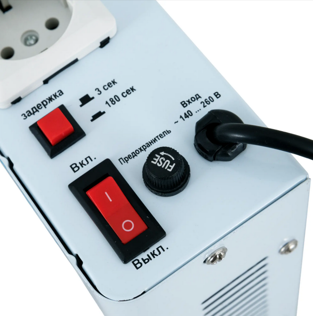 Стабилизатор напряжения RUCELF SRW-550-D релейный