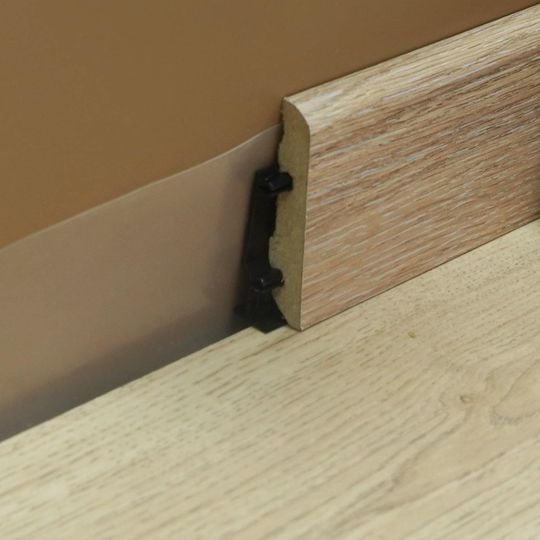 Плинтус Alloc