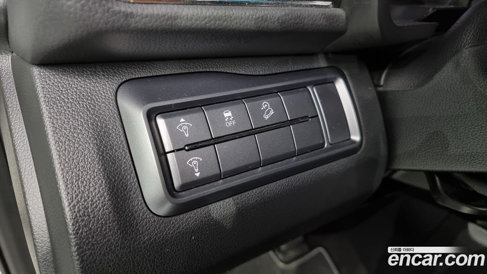 KG Mobility (Ssangyong) Very New Tivoli Бензин 1.5 2WD (12.2019)