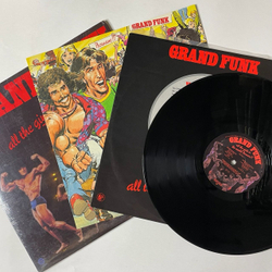 Винтажная виниловая пластинка LP Grand Funk All The Girls In The World Beware (USA 1974)