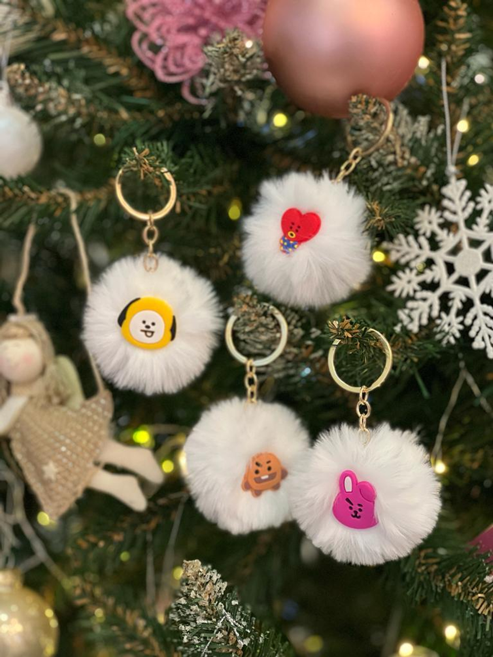 BT21 Брелок Белый Помпон