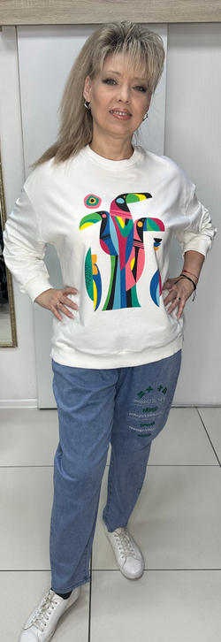 Свитшот-толстовка белая с цветными туканами