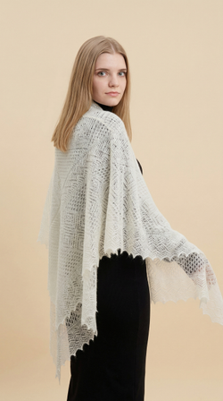 Оренбургский пуховый платок с шелком АШ140-02 экрю