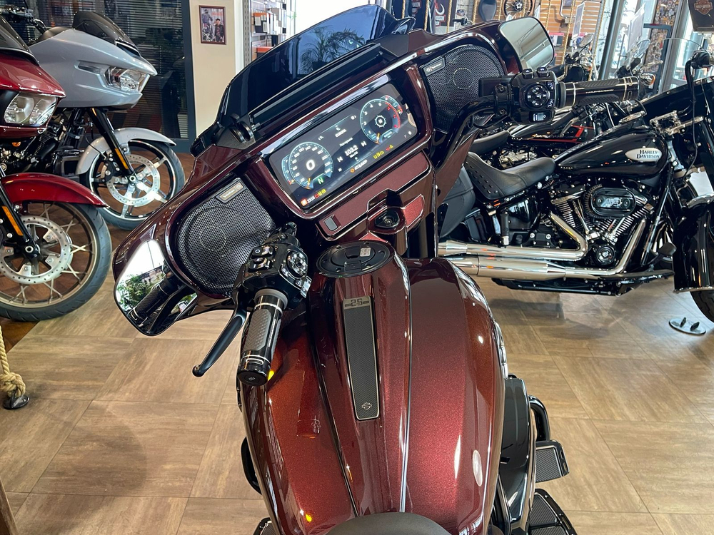 Harley-Davidson CVO Street Glide, 2024 COPPERHEAD без НДС