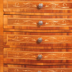 Комод с инкрустацией