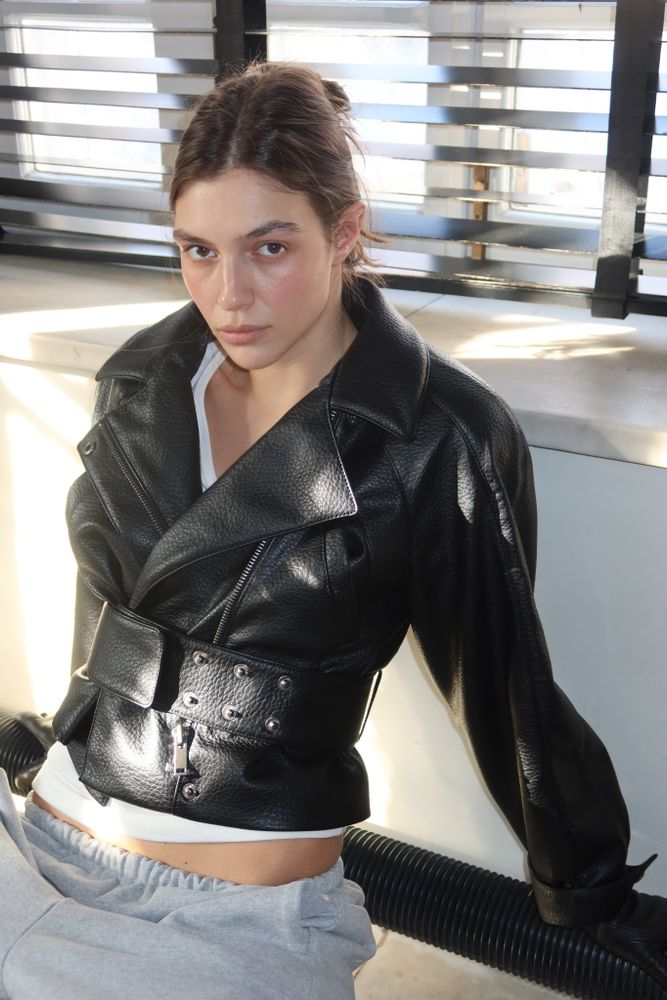 PRE-ORDER JACKET VELUR BEIGE TWO