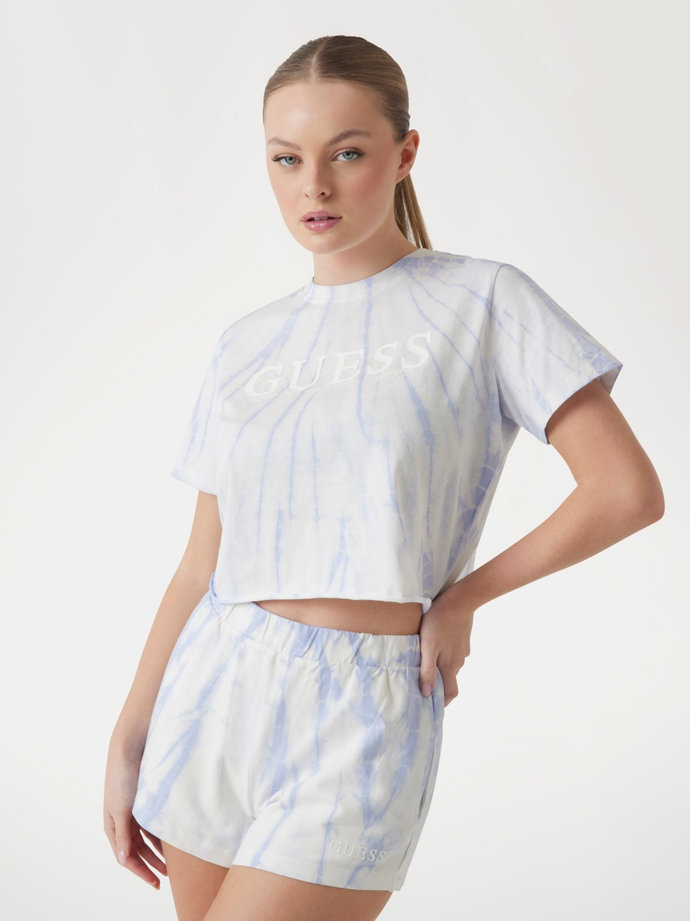 Футболка женская GUESS